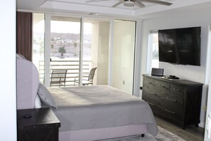 3 chambres, fer et planche à repasser, Wi-Fi, draps fournis