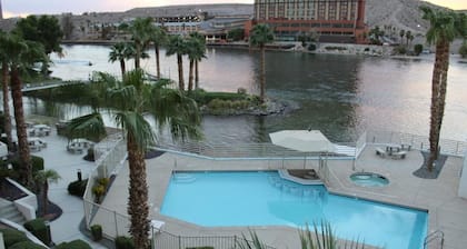 Snowbird Riverfront Condo across from the Laughlin Casinos- MONTHLY RENTAL
