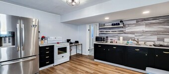A cute & cozy little apartment!