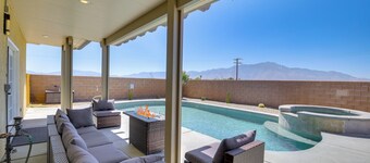 Desert Escape: 360 Mtn Views, Pool, Spa & Fire Pit