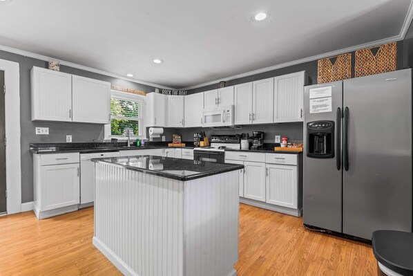 House, Multiple Beds, Patio (The Blue Bungalow) | Private kitchen | Fridge, microwave, oven, stovetop - The Blue Bungalow Stay for 8 (Mooresville)