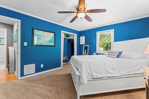 ハウス ベッド (複数台) パティオ (The Blue Bungalow) | 3 室のベッドルーム、客室ごとに異なる装飾、客室ごとに異なるインテリア、ベッドシーツ