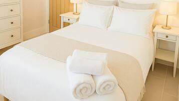 Tabla de planchar con plancha, cuna de viaje y wifi gratis