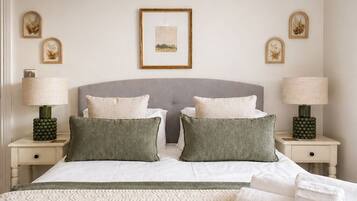 4 bedrooms, iron/ironing board, travel crib, free WiFi