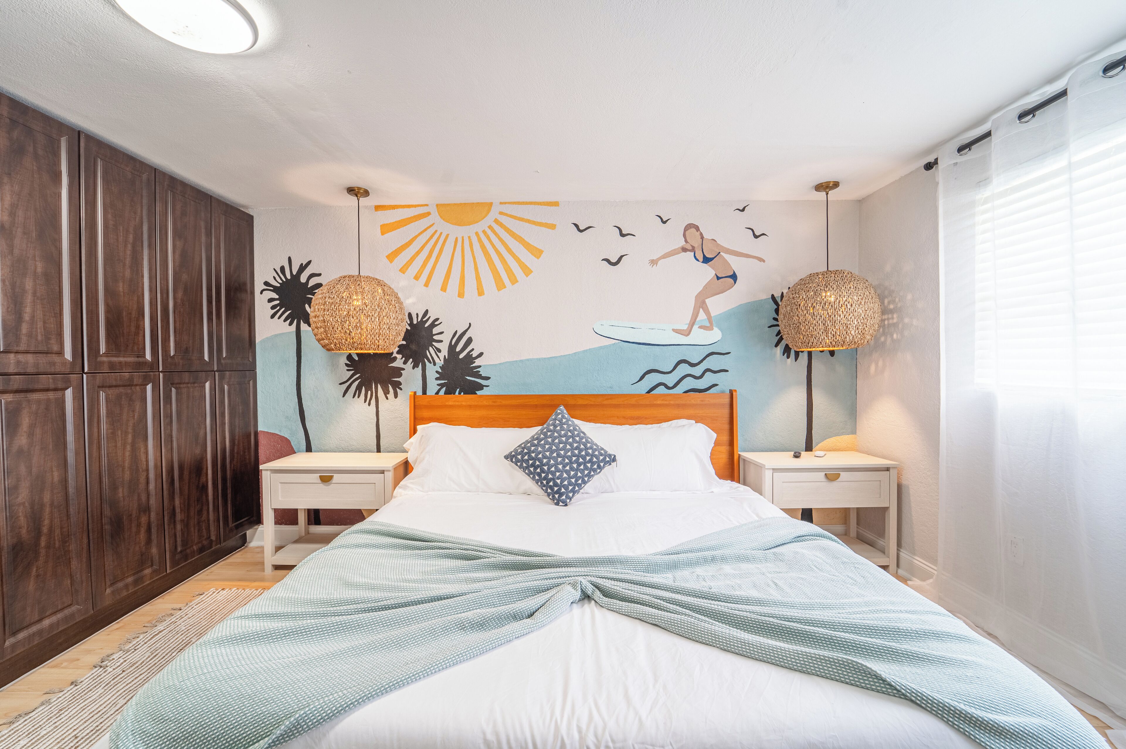 4 dormitorios, tabla de planchar con plancha, Internet y ropa de cama