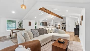 TV connectée, cheminée, jeux vidéo