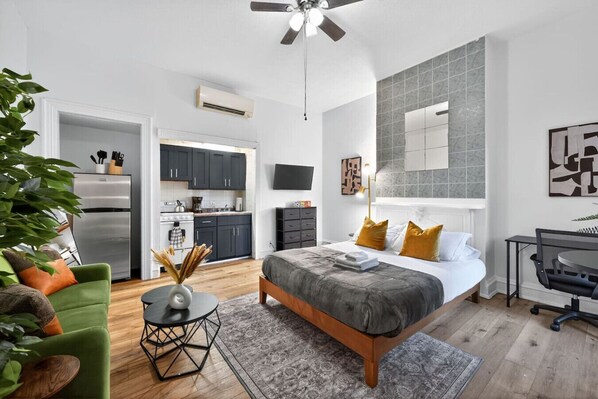 Schreibtisch, Bügeleisen/Bügelbrett, WLAN, Bettwäsche