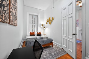 1 bedroom, desk, iron/ironing board, WiFi