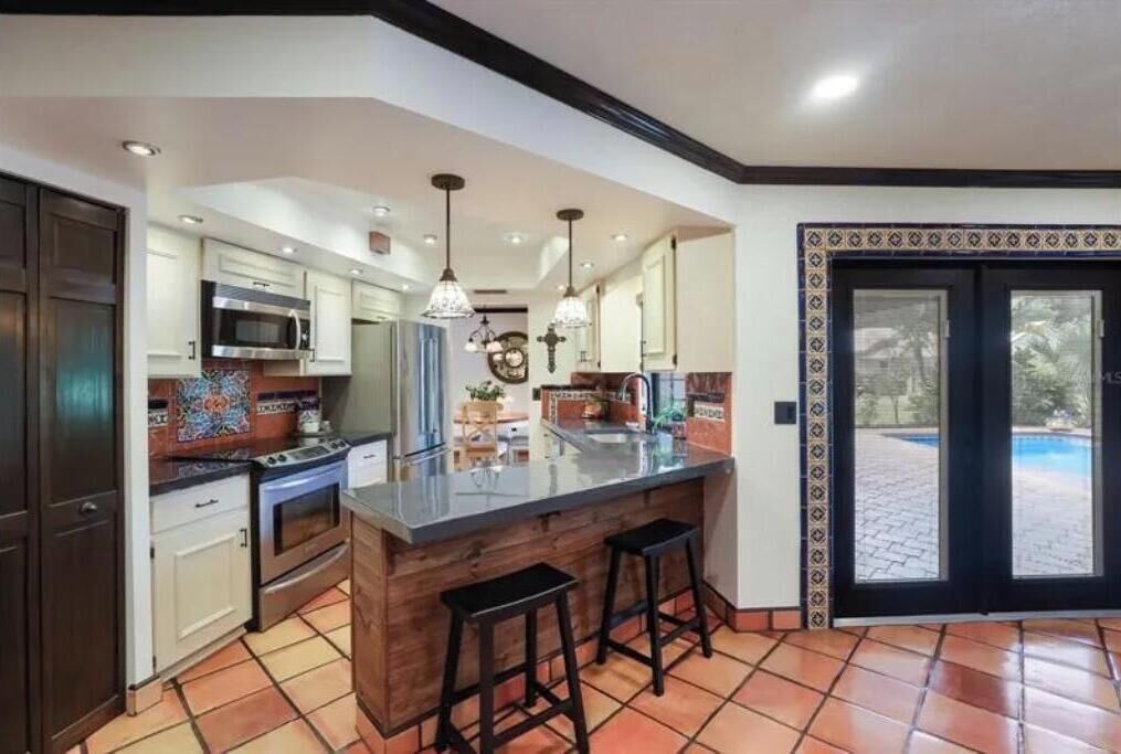 Mikrowelle, Ofen, Herdplatte, Geschirrspüler