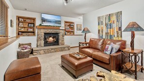 TV, fireplace, DVD player
