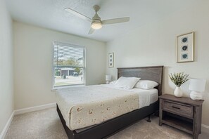 4 bedrooms, iron/ironing board, free WiFi, bed sheets