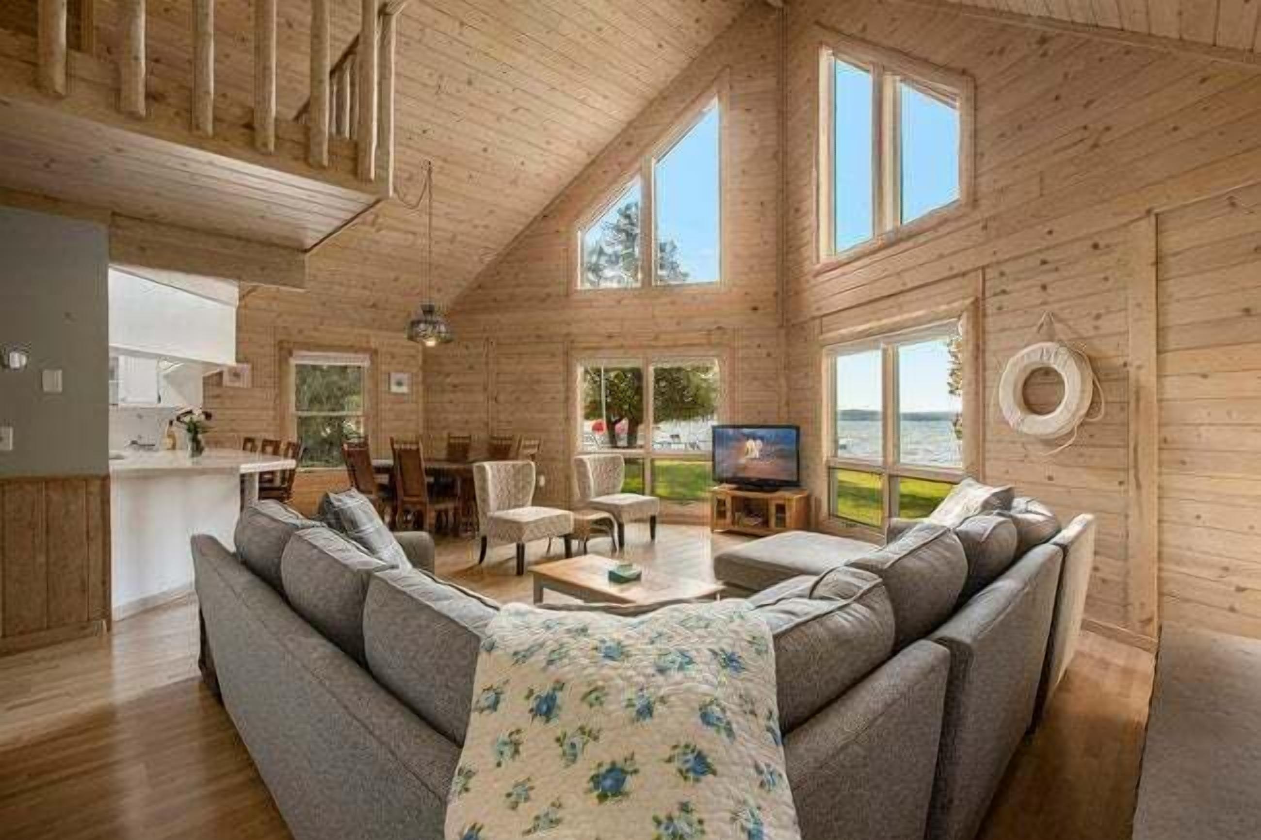 Smart TV, chimenea y estéreo 