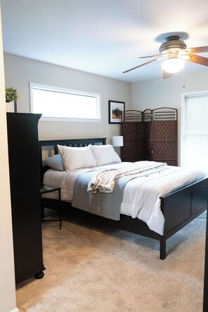 2 bedrooms, iron/ironing board, Internet, bed sheets