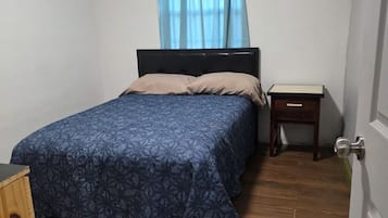 3 habitaciones, tabla de planchar con plancha y wifi gratis