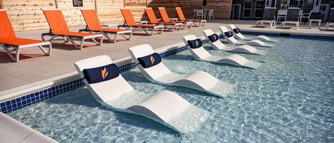 屋外プール、温水プール