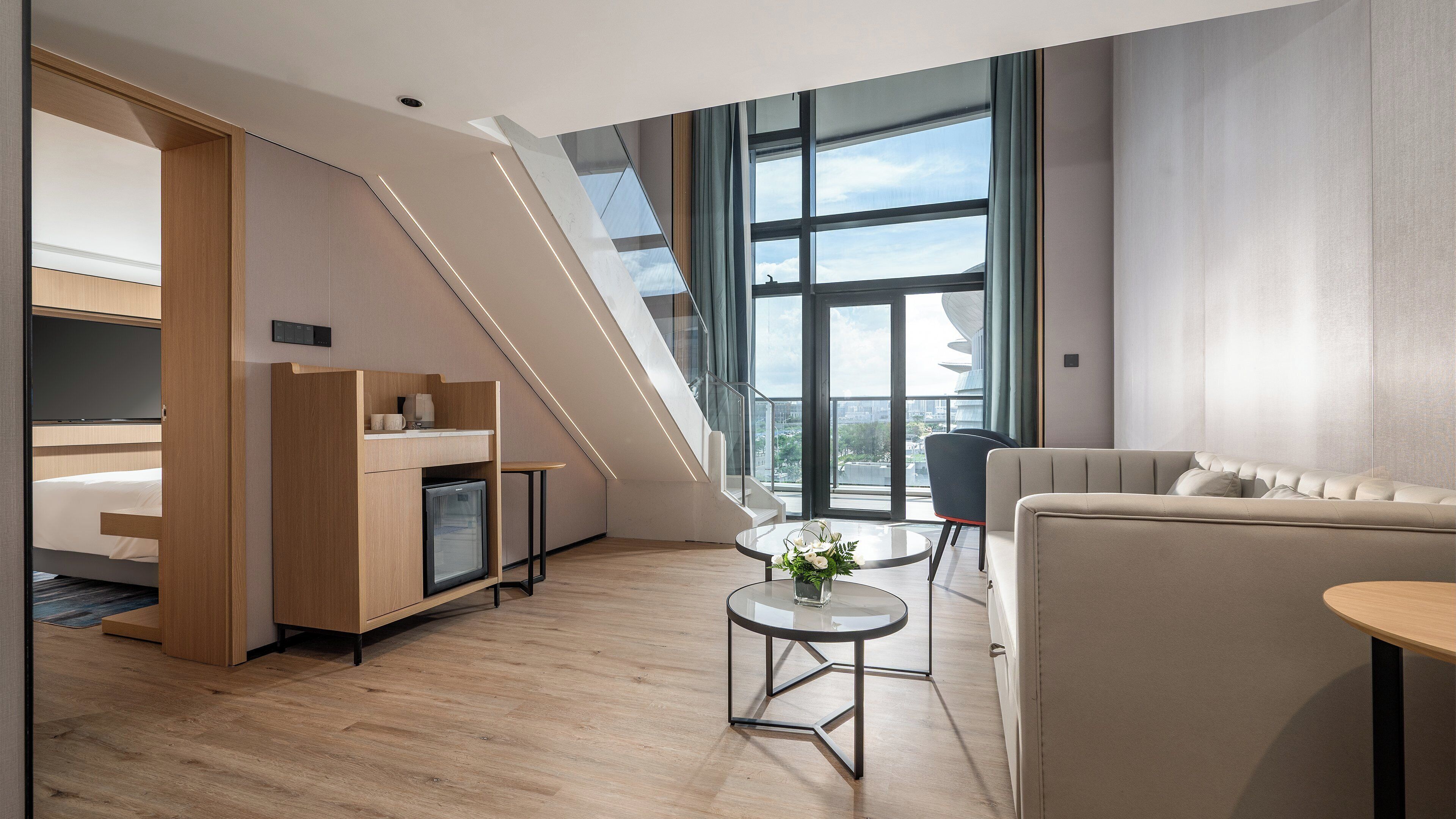 Down duvets, minibar, desk, laptop workspace