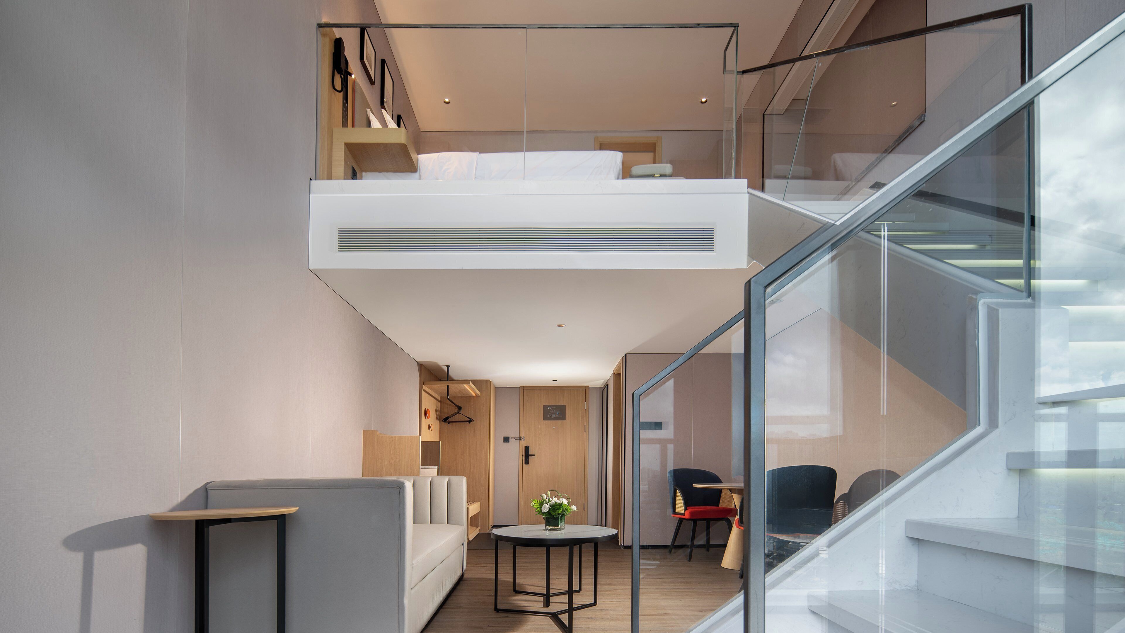 Svit - 1 sovrum (Penthouse) | Duntäcken, minibar, skrivbord och arbetsyta för laptop