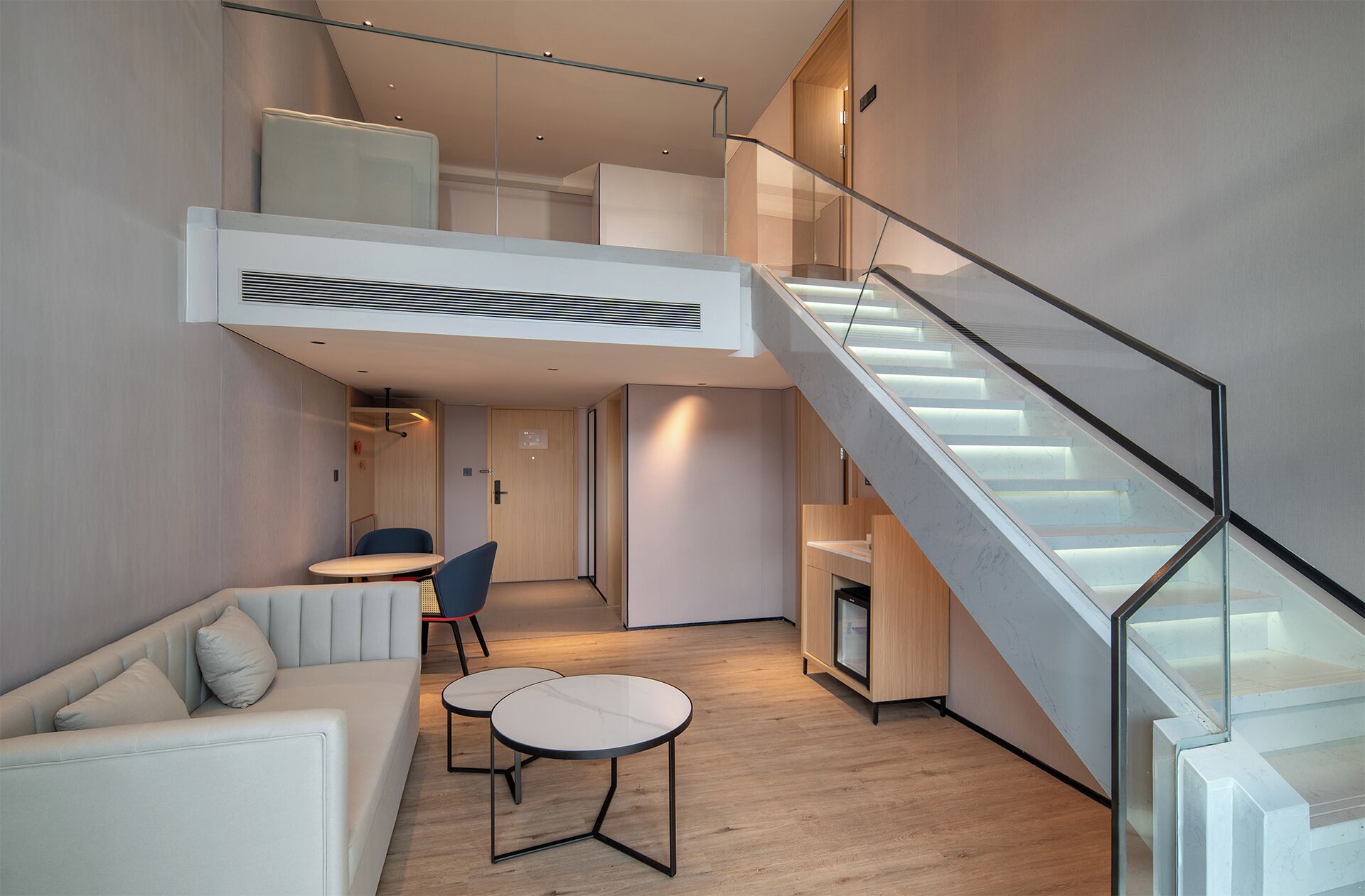 2 Bedroom Suite 1King And 2 Single Penthouse | Down duvets, minibar, desk, laptop workspace