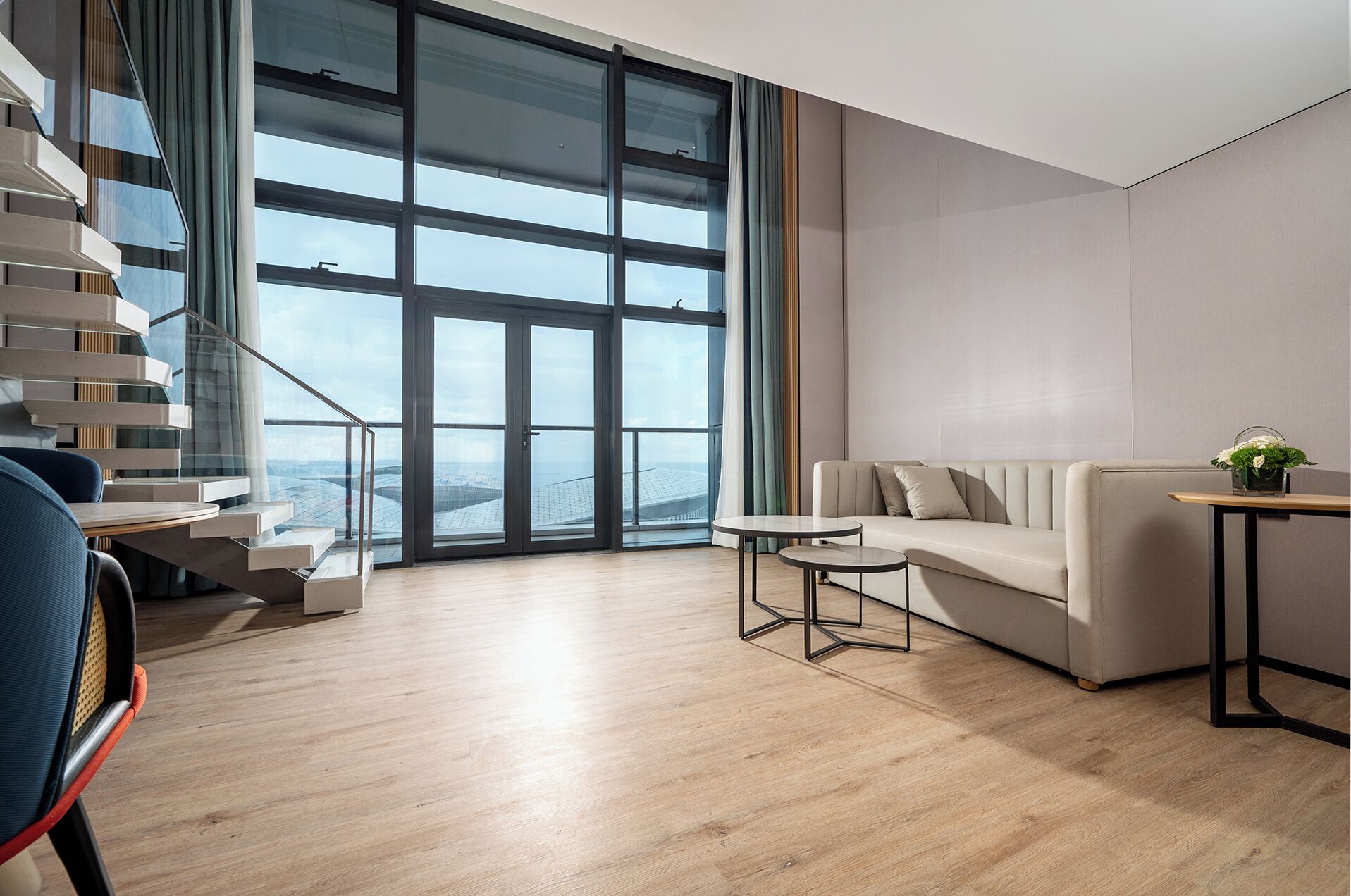 1 Bedroom Suite Sea View Penthouse | Down comforters, minibar, desk, laptop workspace