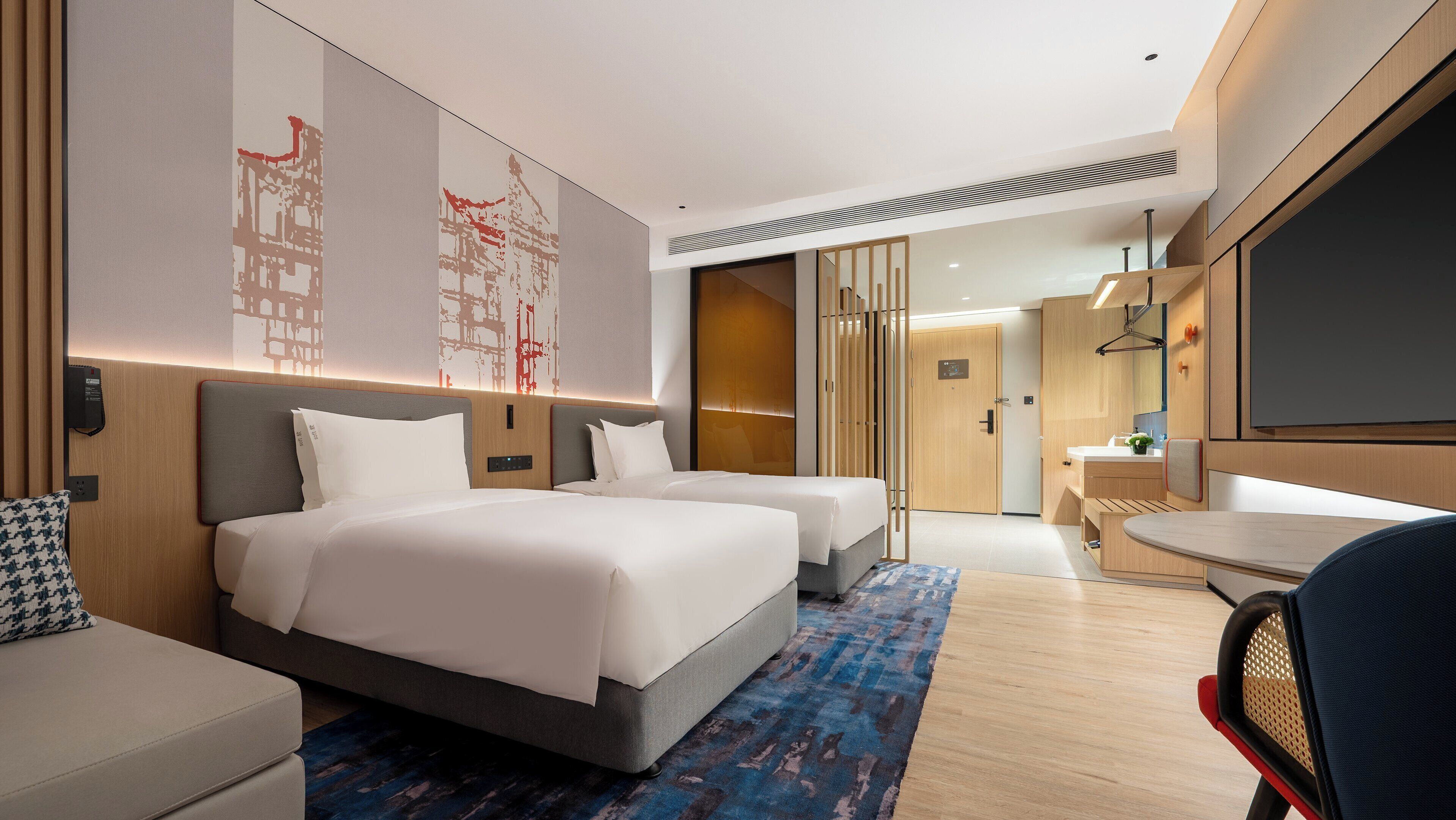 Down comforters, minibar, desk, laptop workspace