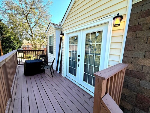 Stunning 2-Bedroom loft apartment in waterfront community near BWI