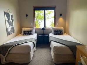 Tabla de planchar con plancha y wifi gratis