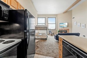 Interior - Modern DT Loft, Walk to Rocket Mortgage & Bars (Cleveland)