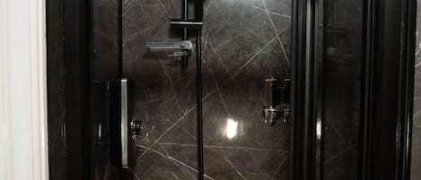 Double Room (Room 1) | Bathroom | Towels