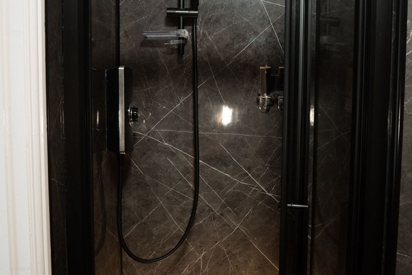 Double Room (Room 1) | Bathroom | Towels
