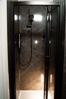 Double Room (Room 1) | Bathroom | Towels