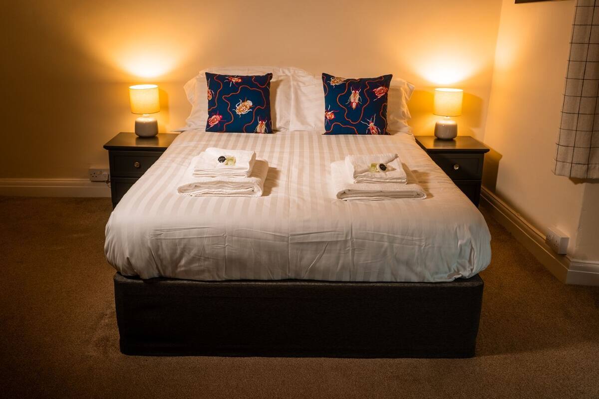 Double Room (Room 3)