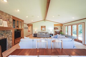 تلفزيون، مدفأة