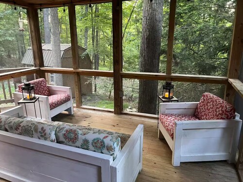 4-bedroom cabin in idyllic Lost River WV - dog and kid friendly!