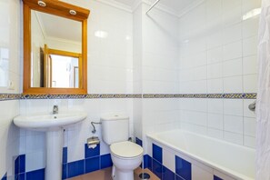 Hair dryer, towels - Apartamentos Solset Nerja A (Nerja)