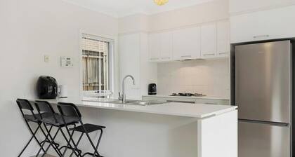 KozyGuru | Kellyville Ridge | 4 Bedroom House