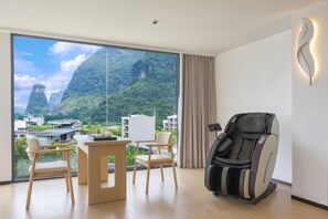 Luxury Suite, Mountain View