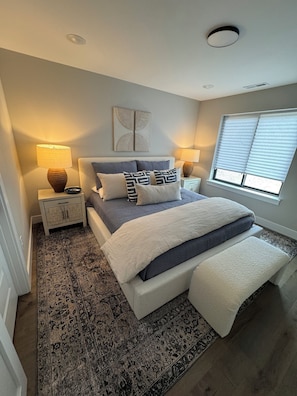 4 bedrooms, iron/ironing board, Internet, bed sheets