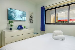 1 Schlafzimmer, BĂŒgeleisen/BĂŒgelbrett, WLAN, BettwĂ€sche