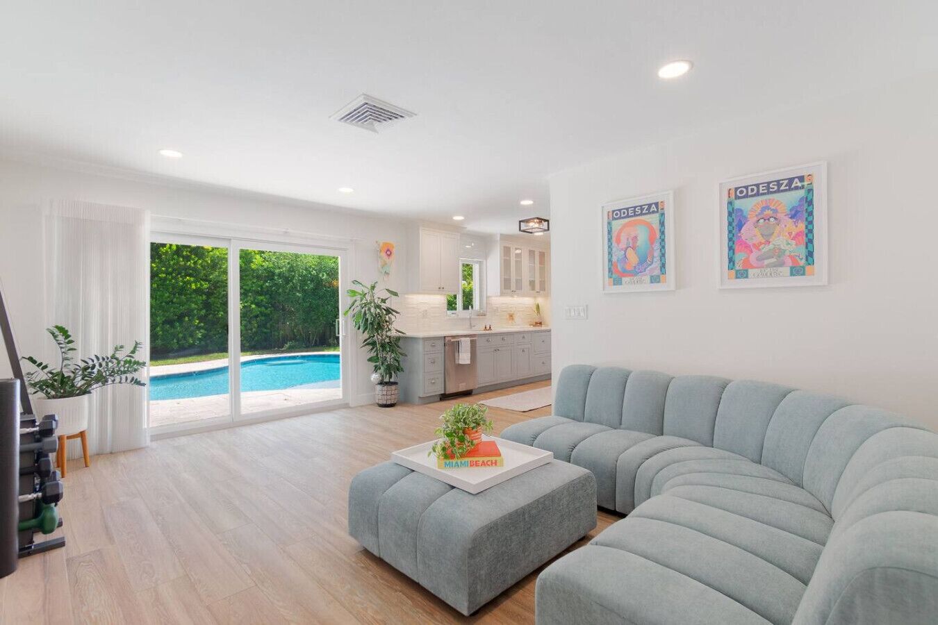 Smart TV, video games, stereo