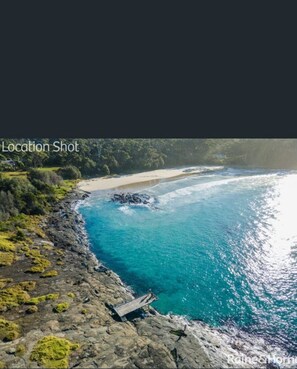 Beach nearby, sun loungers, beach towels