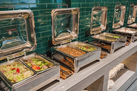 Desayuno buffet incluido todos los días