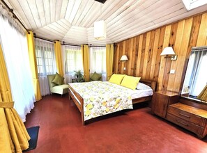 4 Schlafzimmer, Bügeleisen/Bügelbrett, WLAN, Bettwäsche