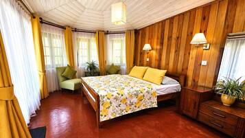 4 chambres, fer et planche à repasser, Wi-Fi, draps fournis