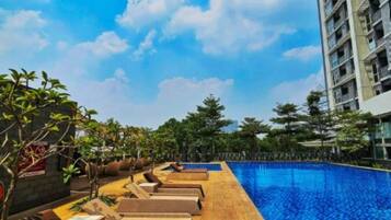 Kolam renang outdoor