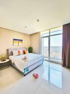 Apartment, 1 Bedroom, City View | Iron/ironing board, free WiFi