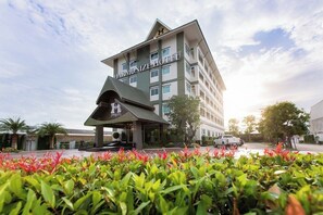 Exterior - Harmonize Hotel Chiang Mai (Chiang Mai)