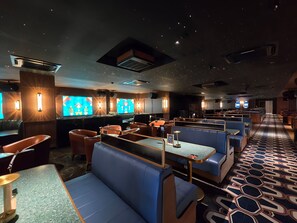 House, 3 Bedrooms | Executive lounge - Staysanliving - Lumen PIK (Kosambi)