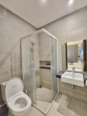 House, 3 Bedrooms | Bathroom