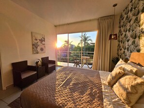 4 chambres, fer et planche à repasser, Wi-Fi, draps fournis