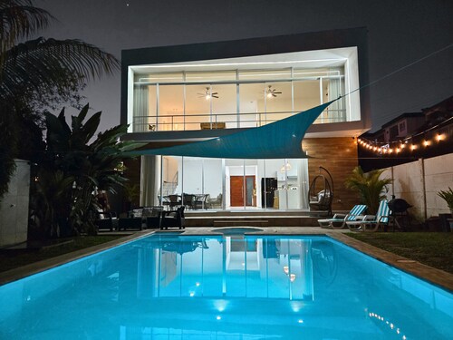 Spacious Modern Beach Villa w/ Private Pool, Jacuzzi, San Blas, Surf City